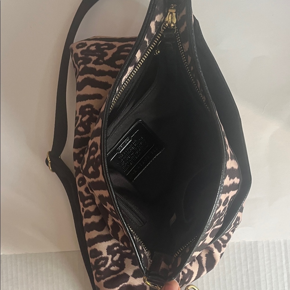 Coach Leopard Print Shoulder crossbody Bag in Black and Tan - Picture 6 of 10